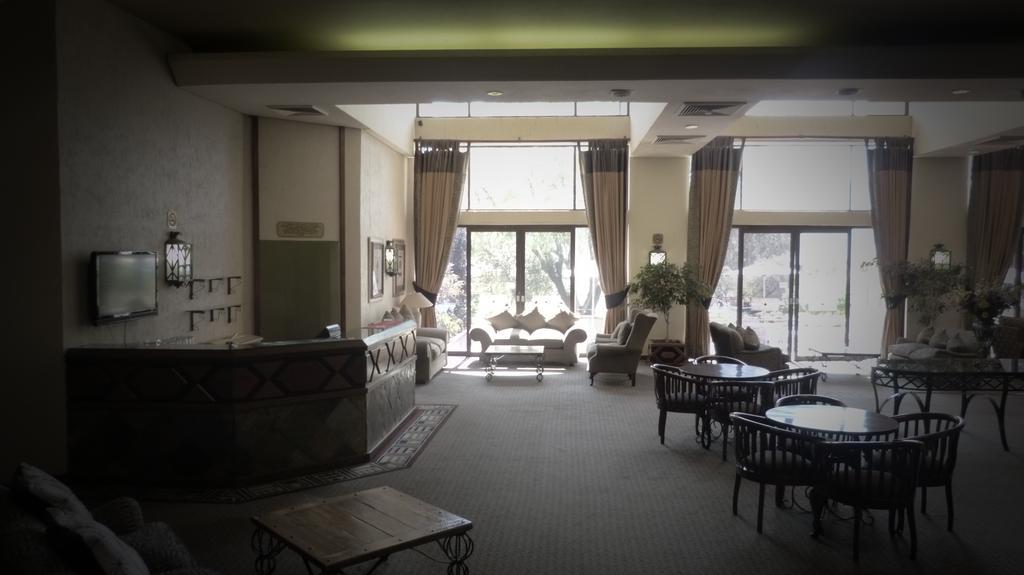 Black Mountain Leisure And Conference Hotel Groothoek Dış mekan fotoğraf